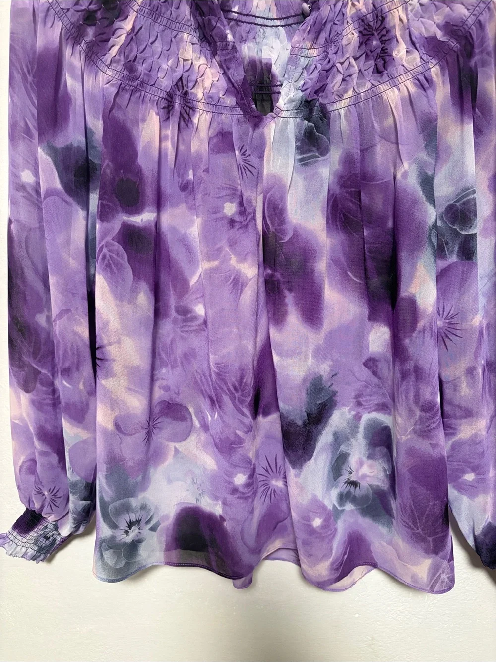 WHITE HOUSE BLACK MARKET Purple Floral Long Sleeve Smocked Blouse XS